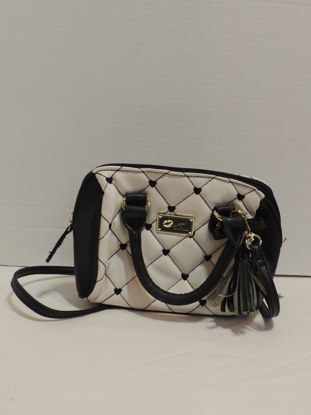 Betsey Johnson Woman Small Black Tan Top Zip Outdoor Everyday Shoulder Bag Purse